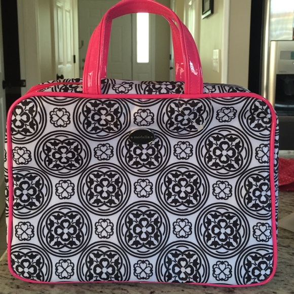 Modella make up case with bamboo zipper. - Picture 2 of 4