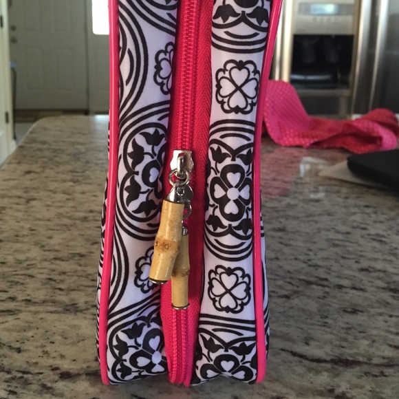 Modella make up case with bamboo zipper. - Picture 3 of 4