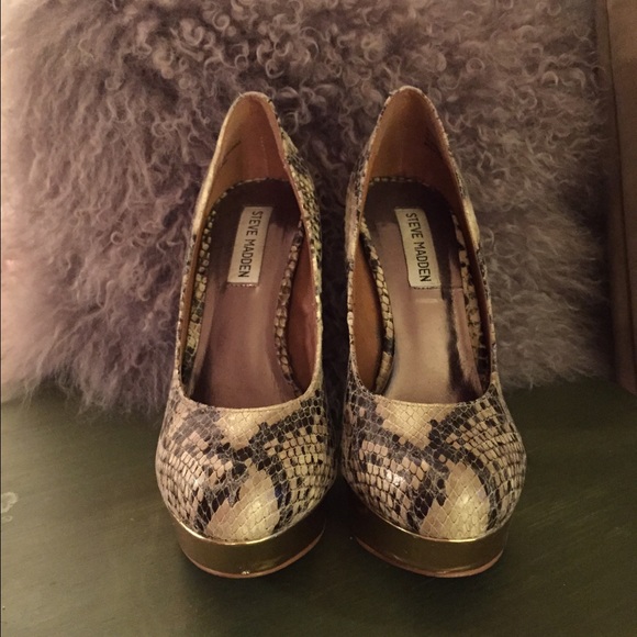 Steve Madden Caryssa Platform Stiletto Pump