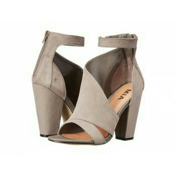 Jacinda Heels
