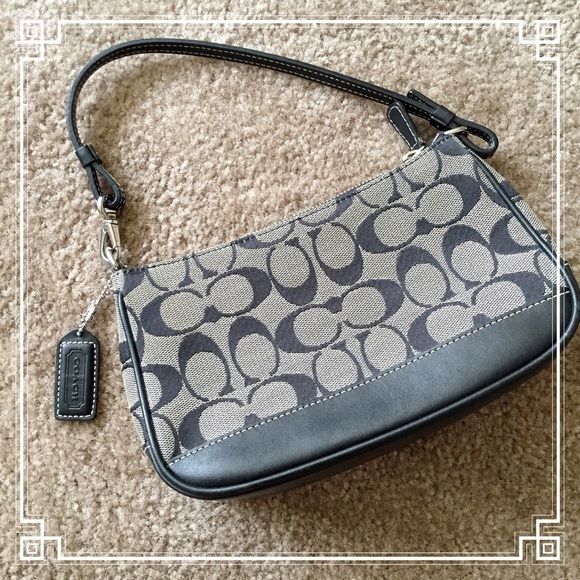 Small Black Coach Purse 💕