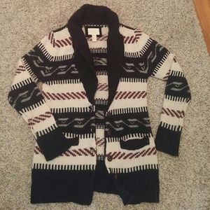 Forever 21 Aztec print Cardigan Pullover Sweater
