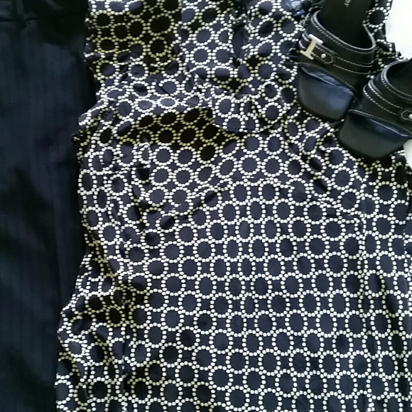 Lightweight black and tan top