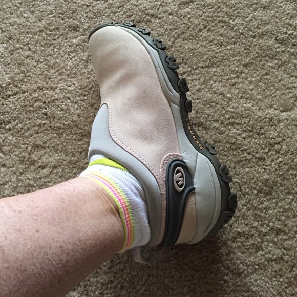 Merrill slip on's (women's)