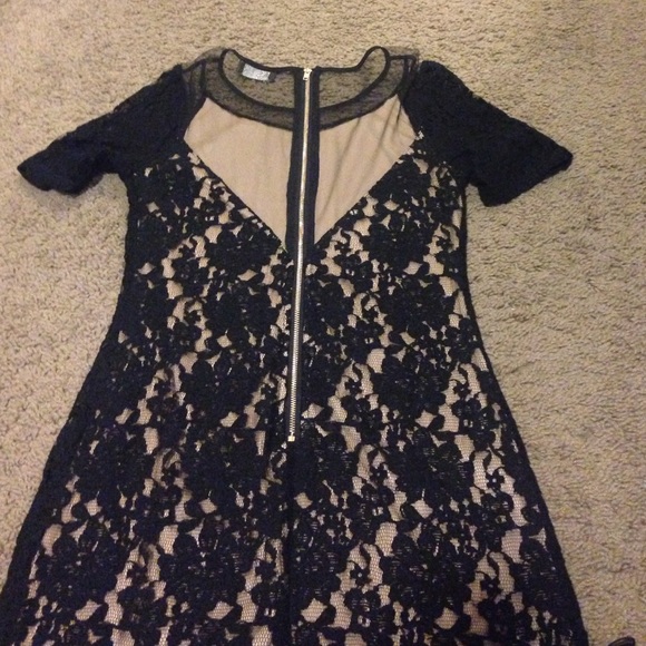 Dress - Picture 2 of 4