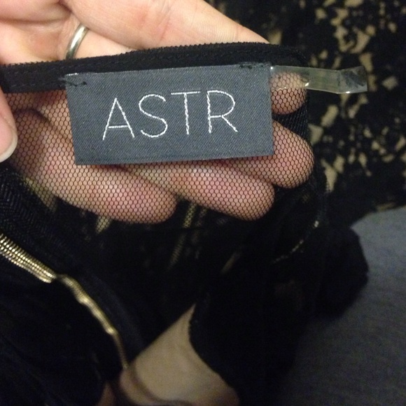 Dress - Picture 4 of 4