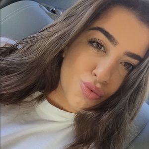 Meet your Posher, Dalida