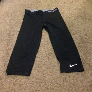 Nike crop leggings