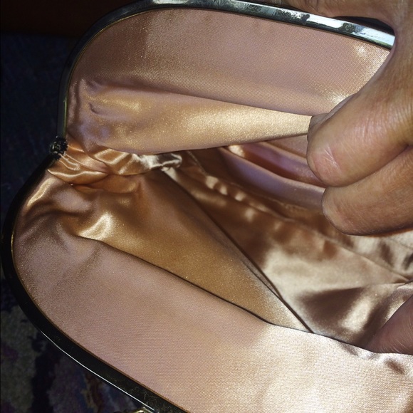 Vintage Velvet Clutch - Picture 4 of 4