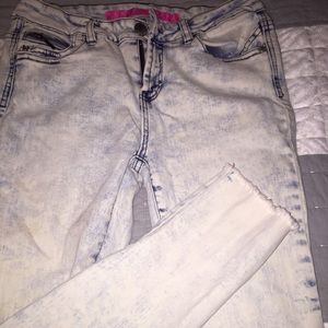 Acid wash skinny jean