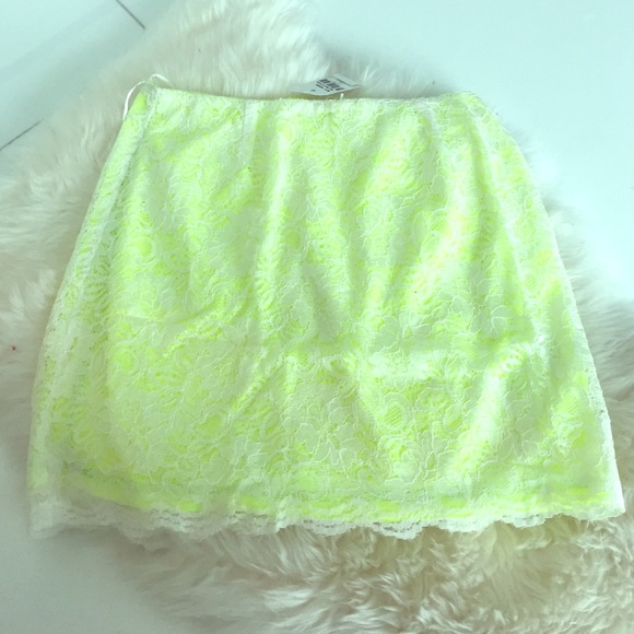 LF Dresses & Skirts - LF Lace skirt LF Dresses & Skirts - LF Lace skirt