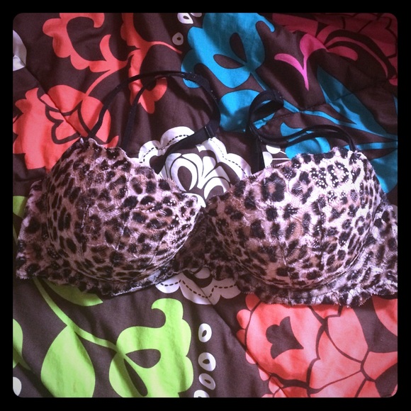 Pink VS date push up bra