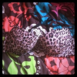 Pink VS date push up bra