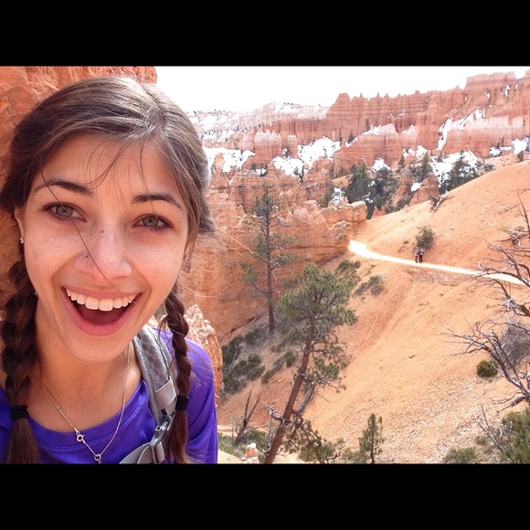 Meet your Posher, Shaina