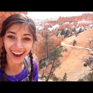 Meet your Posher, Shaina