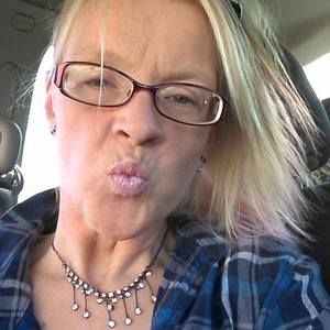 Meet your Posher, Ellen