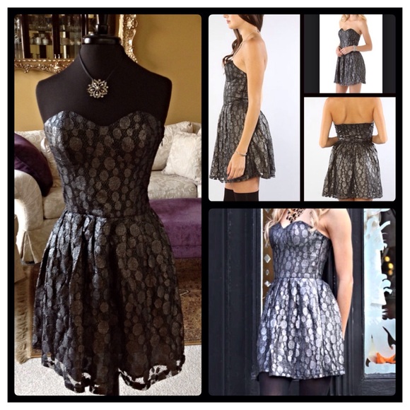 BB DAKOTA JACK Metallic Embellished Lace Dress - Picture 2 of 5