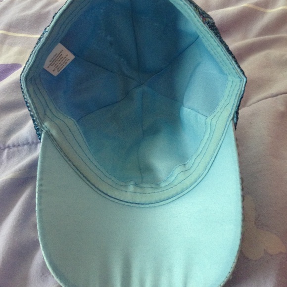 Hat - Picture 2 of 3