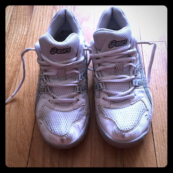 Asics volleyball shoes