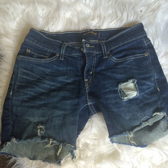 Distressed Levi's Shorts Black Friday Sale !