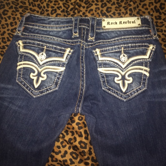 ❗️PRICE DROP❗️ Rock Revivals bootcut 25