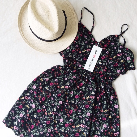 H&M Dresses & Skirts - Floral Summer Dress