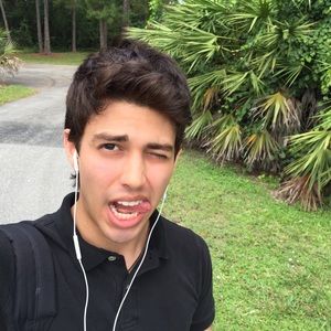 Meet your Posher, Camilo