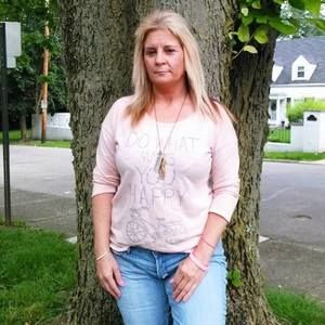 Meet your Posher, Debbie