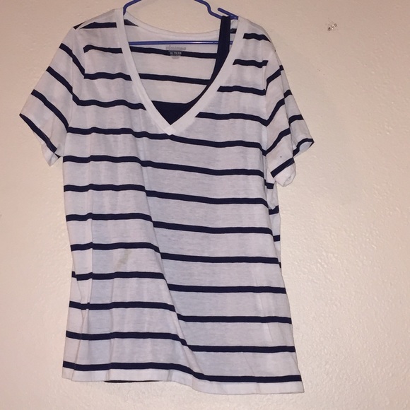 Old Navy tee with undershirt
