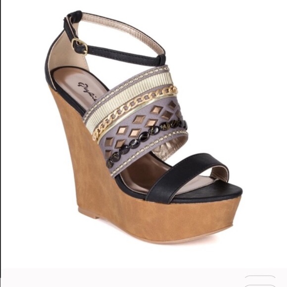 BLACK BEJEWELED WEDGES