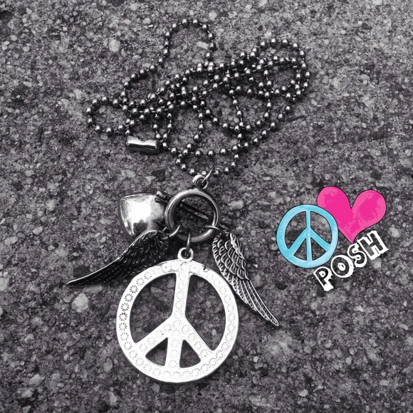 ✌️💗 Peace + Heart + Wings ✌️💗 Necklace ✌️ - Picture 2 of 2