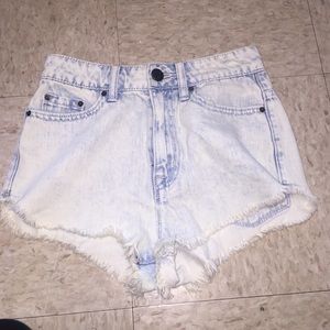 Jean Highwaisted shorts from Urban outfitters!