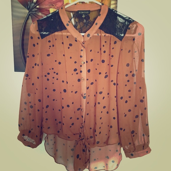 High-low polka dot blouse - Picture 1 of 1