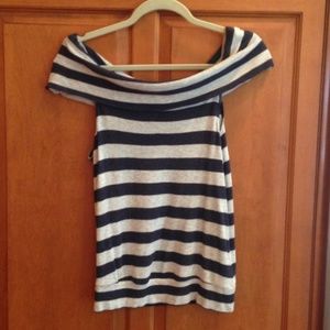 Anthropologie/Bordeaux Top Size Small