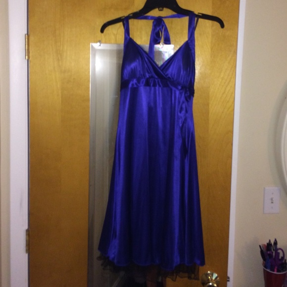 Gorgeous royal blue satin like halter dress