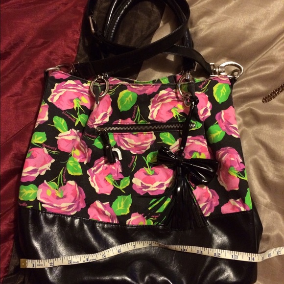Betseyville tote