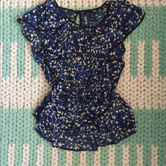 H&M floral peplum style blouse with ruffles