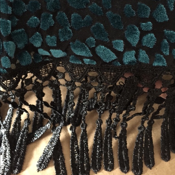 🇺🇸Teal & Black Crochet/Tassel Trim Kimono - Picture 3 of 3