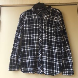 Perfect For Fall Flannel SZ M