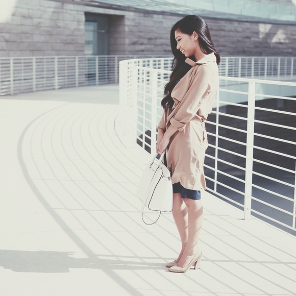 Meet your Posher, Cathie - Picture 2 of 4