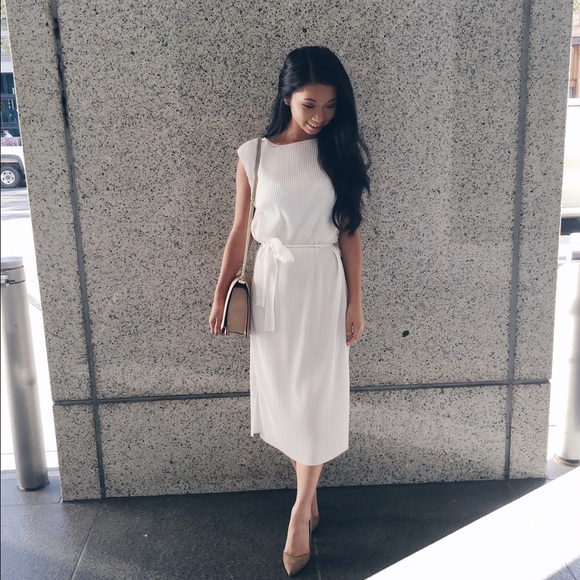 Meet your Posher, Cathie - Picture 3 of 4