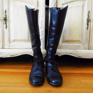 Tall riding boots