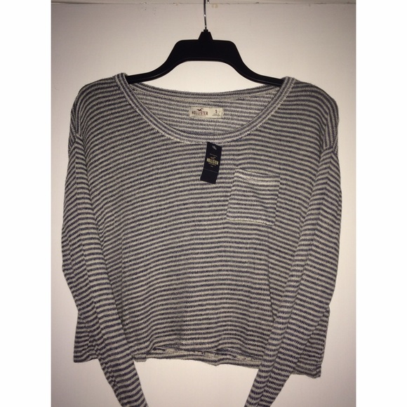 SOLD: Hollister NWT Cropped Sweater
