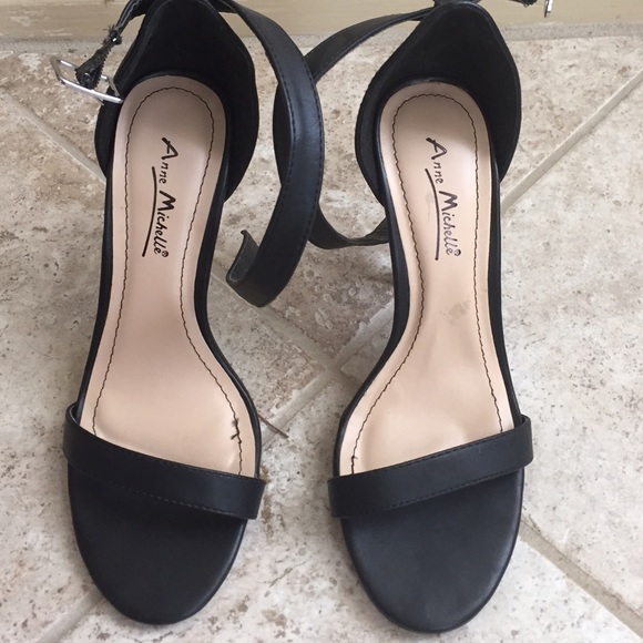 Low Strappy heel