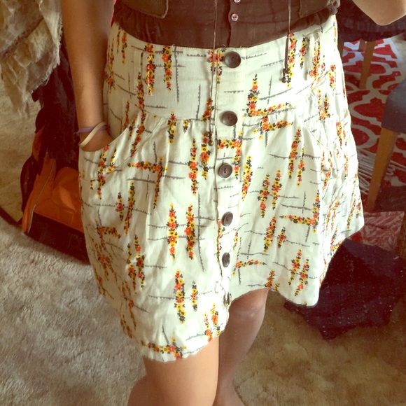 Free People flowered skirt with pockets