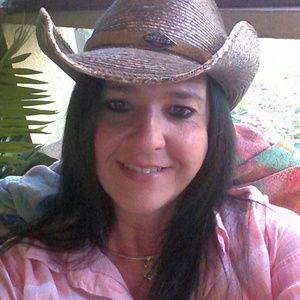 Meet your Posher, Ivette