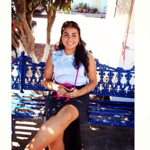 Meet your Posher, Daniela