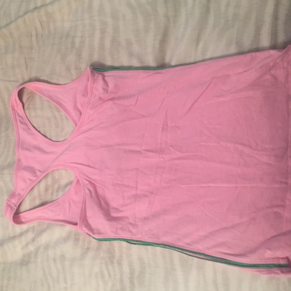 Pink tank - Picture 2 of 2
