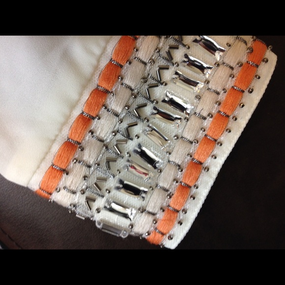 ivory accented cuffs top, sz M - Picture 3 of 4