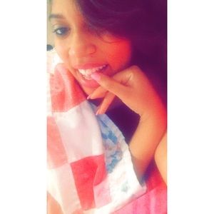 Meet your Posher, Alexia